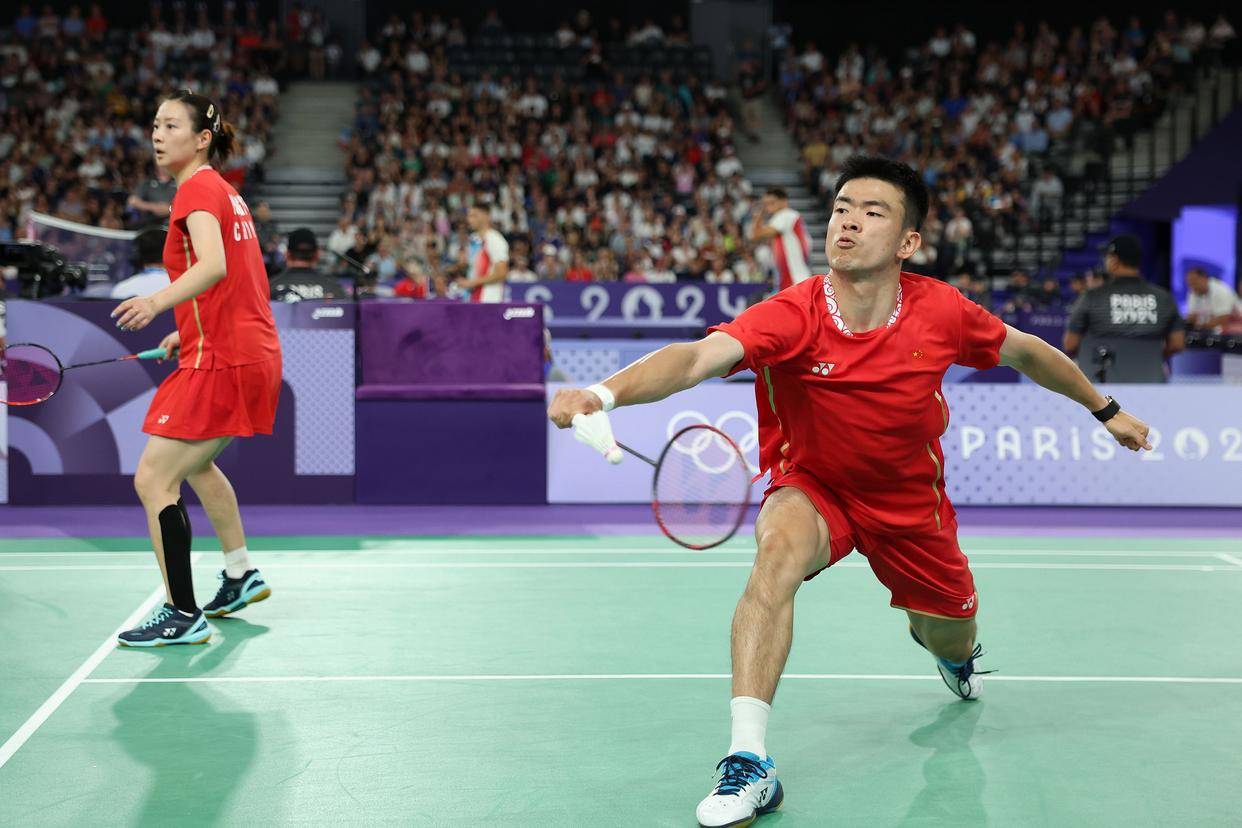 法国队轻取马来西亚队，郑思维惊艳四座