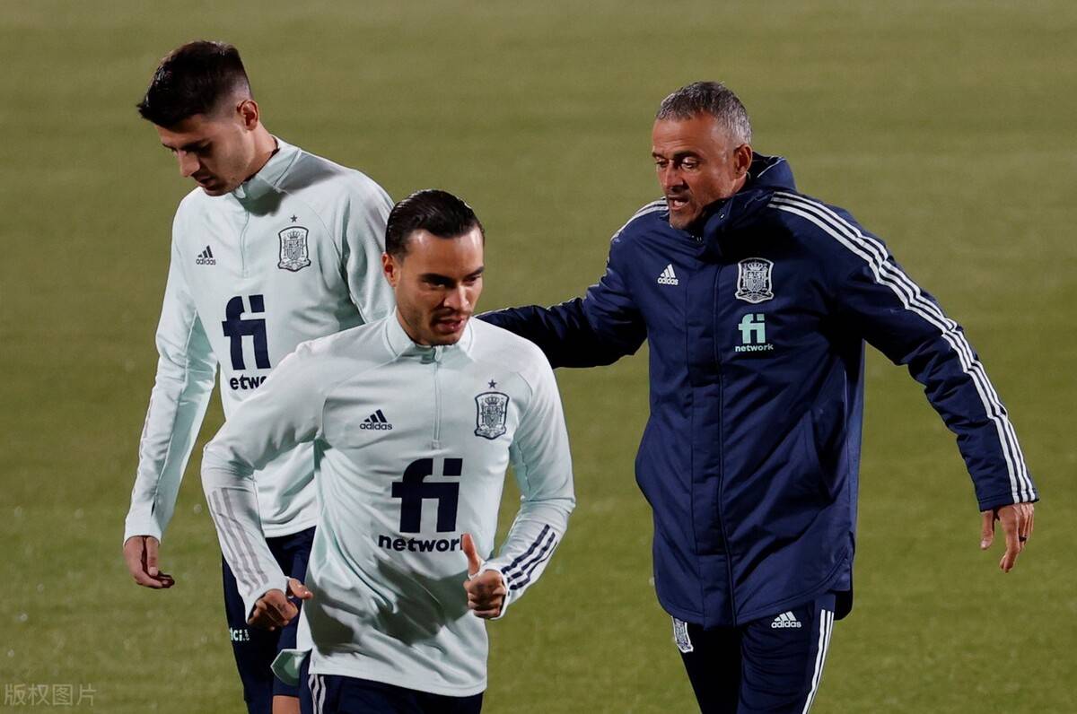 印尼队翻盘韩国队，黄鸭组合状态火热