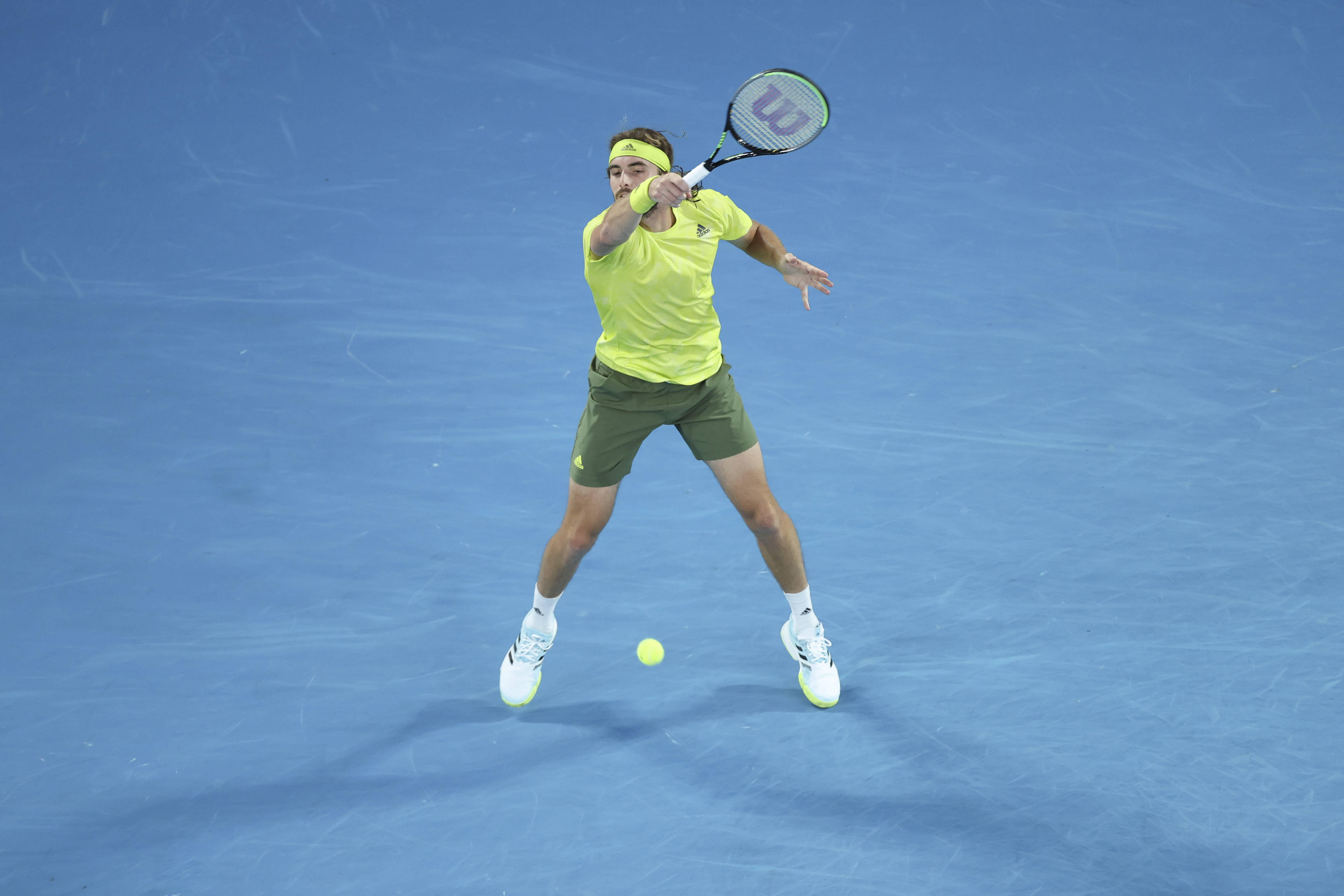 澳网逆转戴维斯杯，西西帕斯状态火热