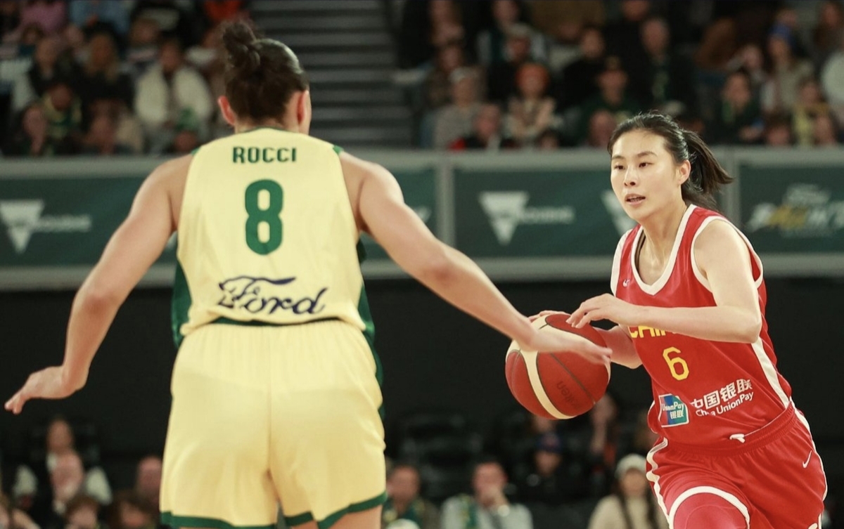 秦晓雯进攻火力全开，助湖南女篮获胜