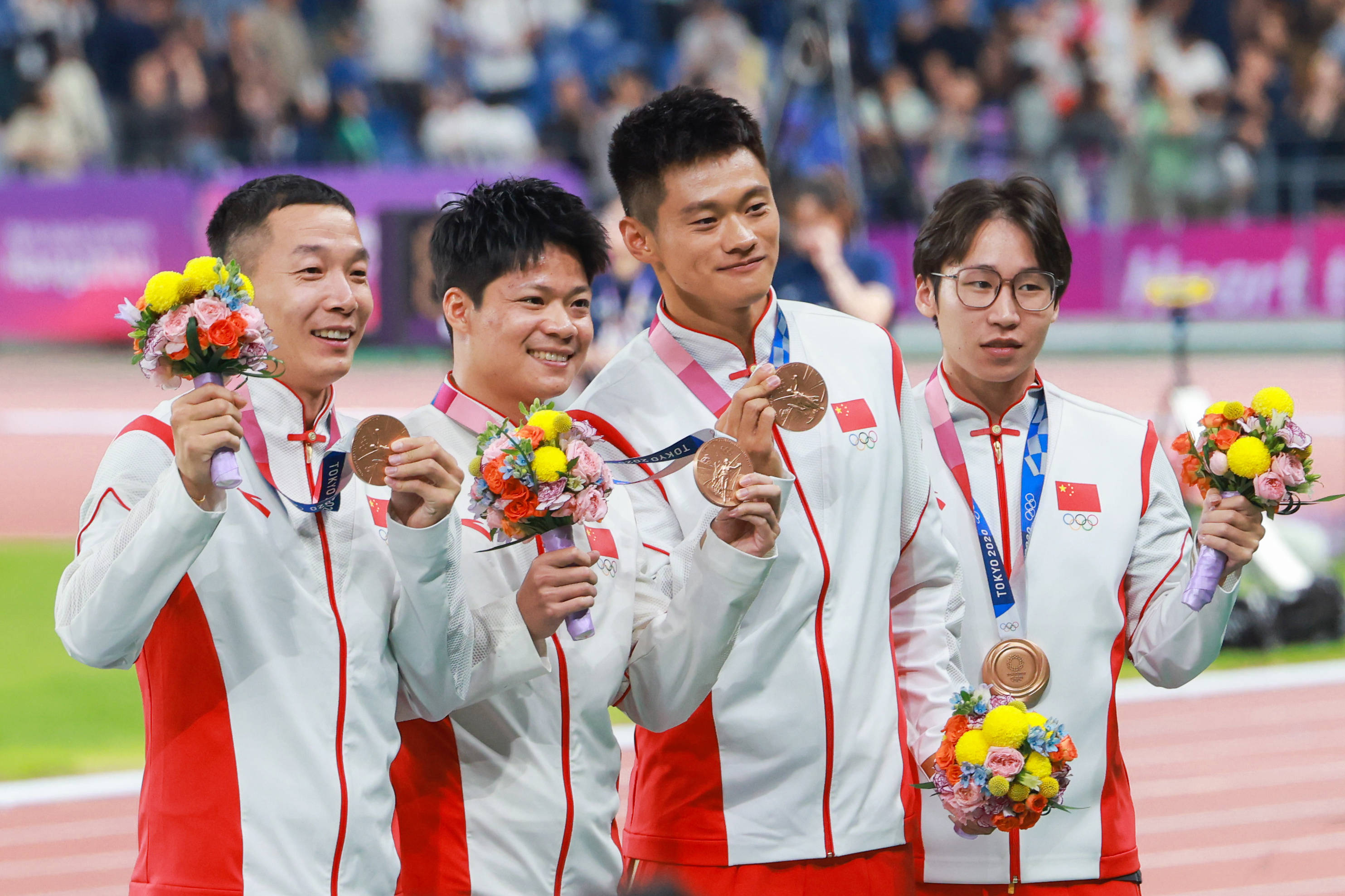 体操团体决斗中卓绝表现,中国队屹立不倒 体操团体决斗中卓绝表现,中国队屹立不倒