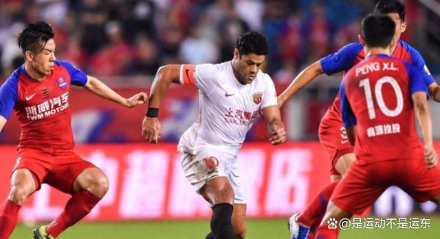 上港凭借外援助攻,成功冲上积分榜前列 上港凭借外援助攻,成功冲上积分榜前列