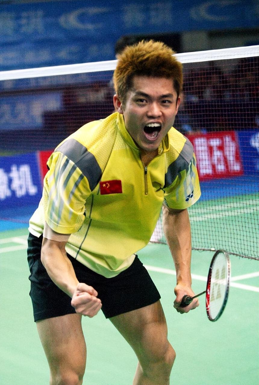 中国羽毛球队绝杀日本羽毛球队，林丹打破历史纪录