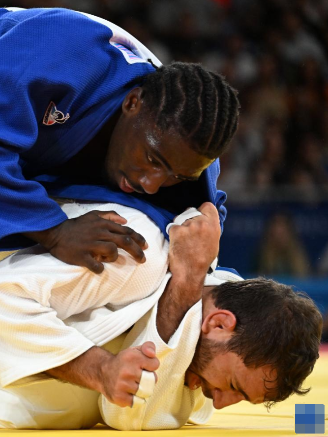 菲律宾国家代表团在柔道赛事中称霸