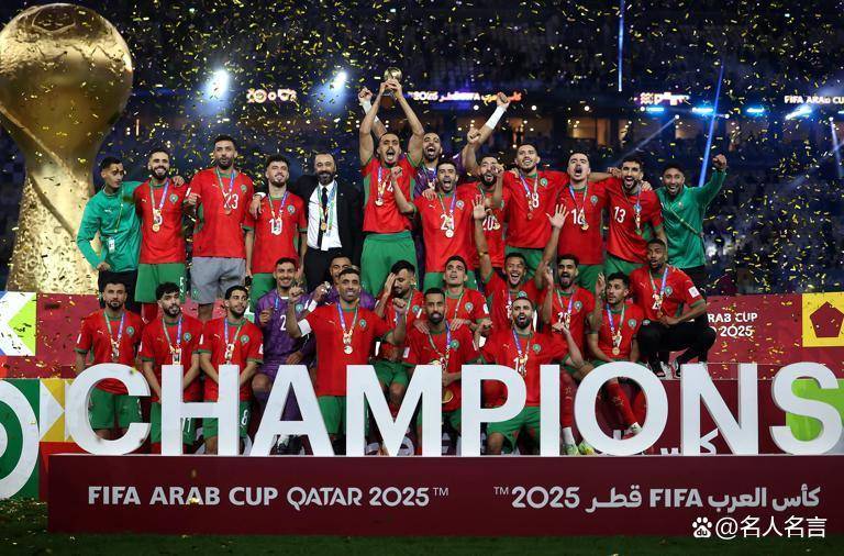 球员勇夺金靴奖，成为赛季大赢家