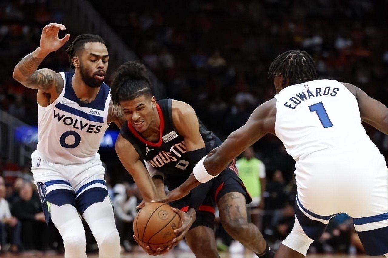 乌克兰队大获全胜!领跑小组,晋级呼之欲出 乌克兰队大获全胜!领跑小组,晋级呼之欲出