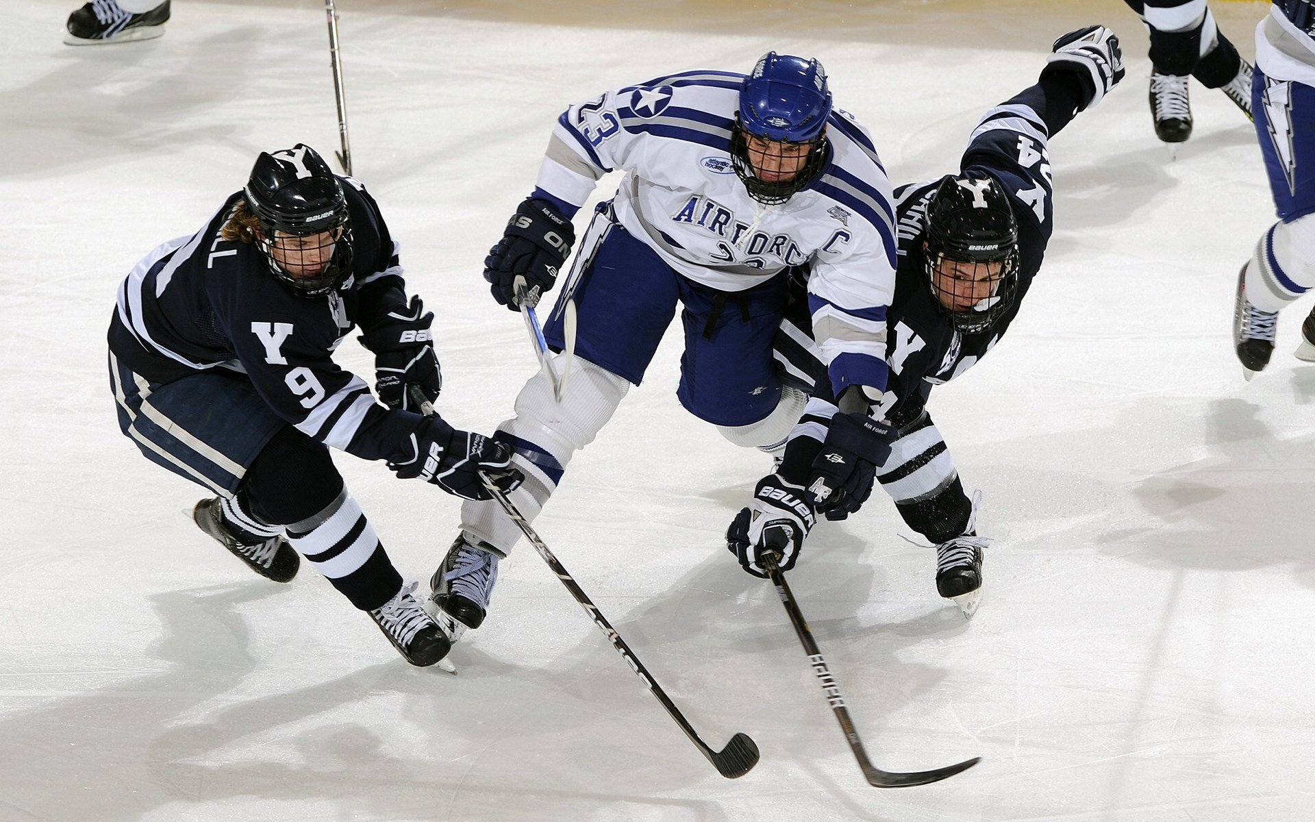 雷霆最后时刻击败山西队,贝恩攻防两端统治全场