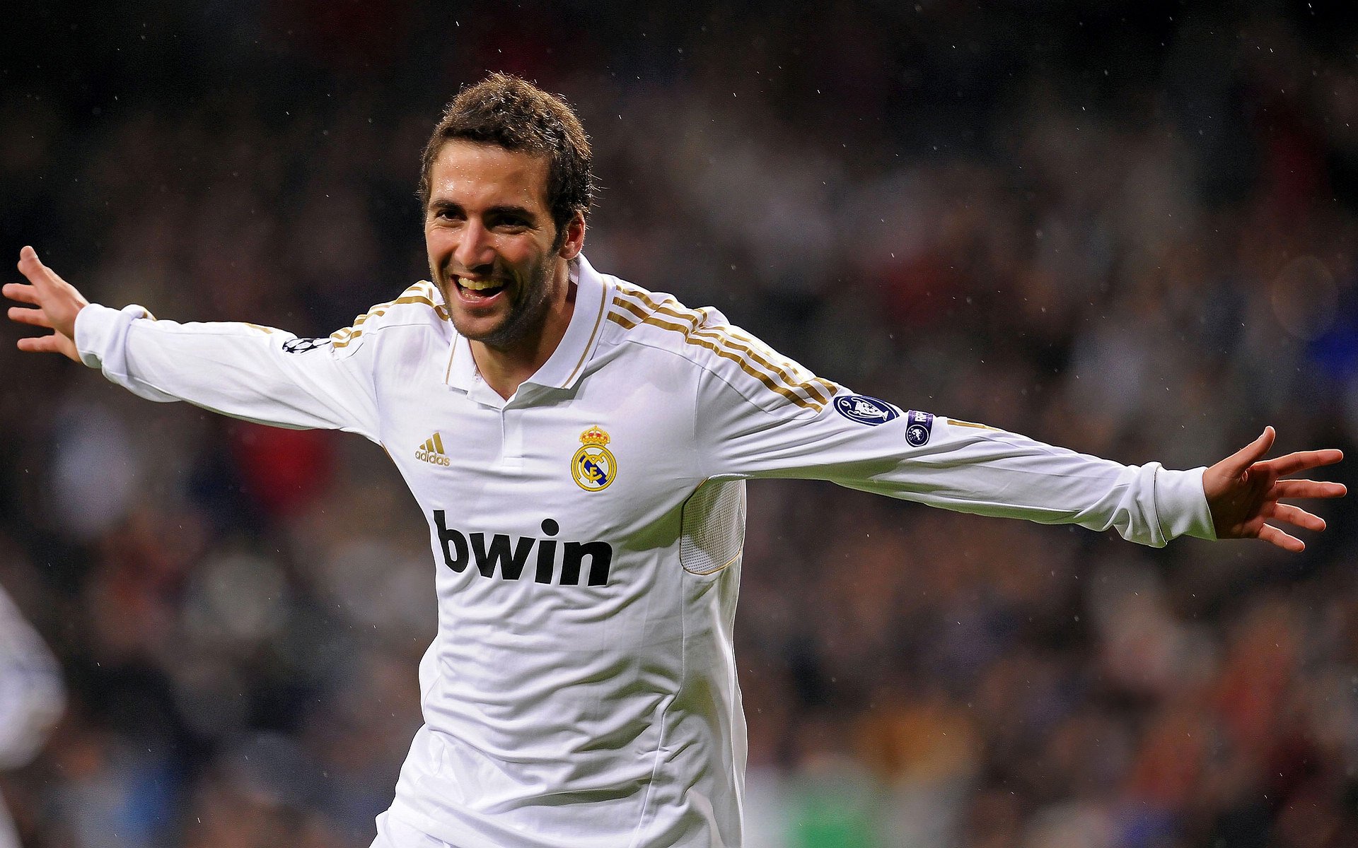 绿茵场上的双城记,英超争冠的硝烟与意甲豪门的欧战宣言